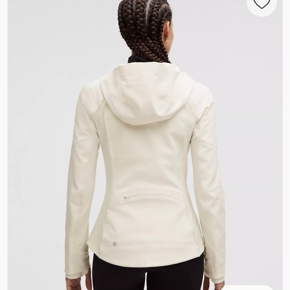 Lululemon Athletica Women's White Cross Chill Jacket - Picture 2 of 4